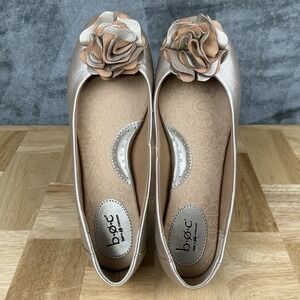 Born Concepts BOC Women's Ballet Flats Leather Light Gold 3D Flowers Size 8M